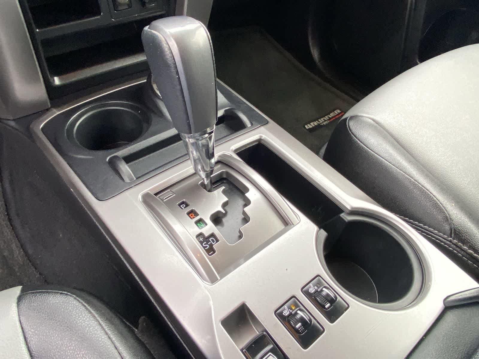 Thumbnail: 2016 Toyota 4Runner - 37