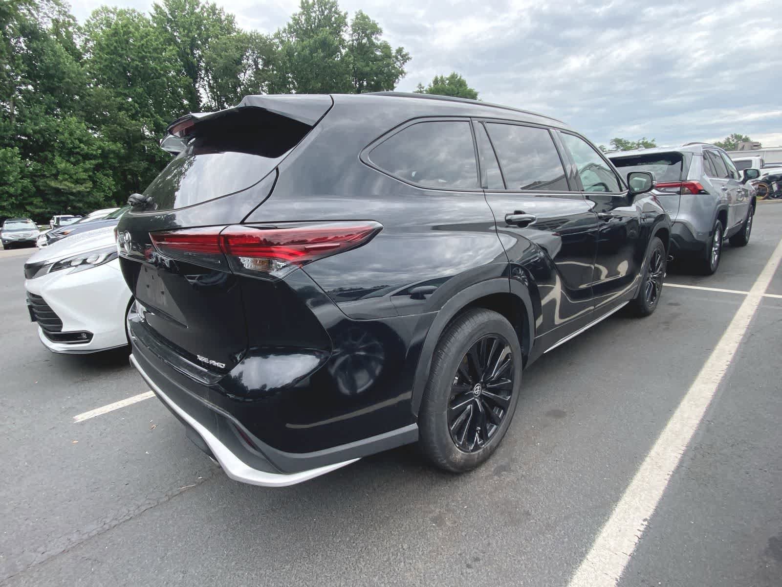 Thumbnail: 2024 Toyota Highlander - 5
