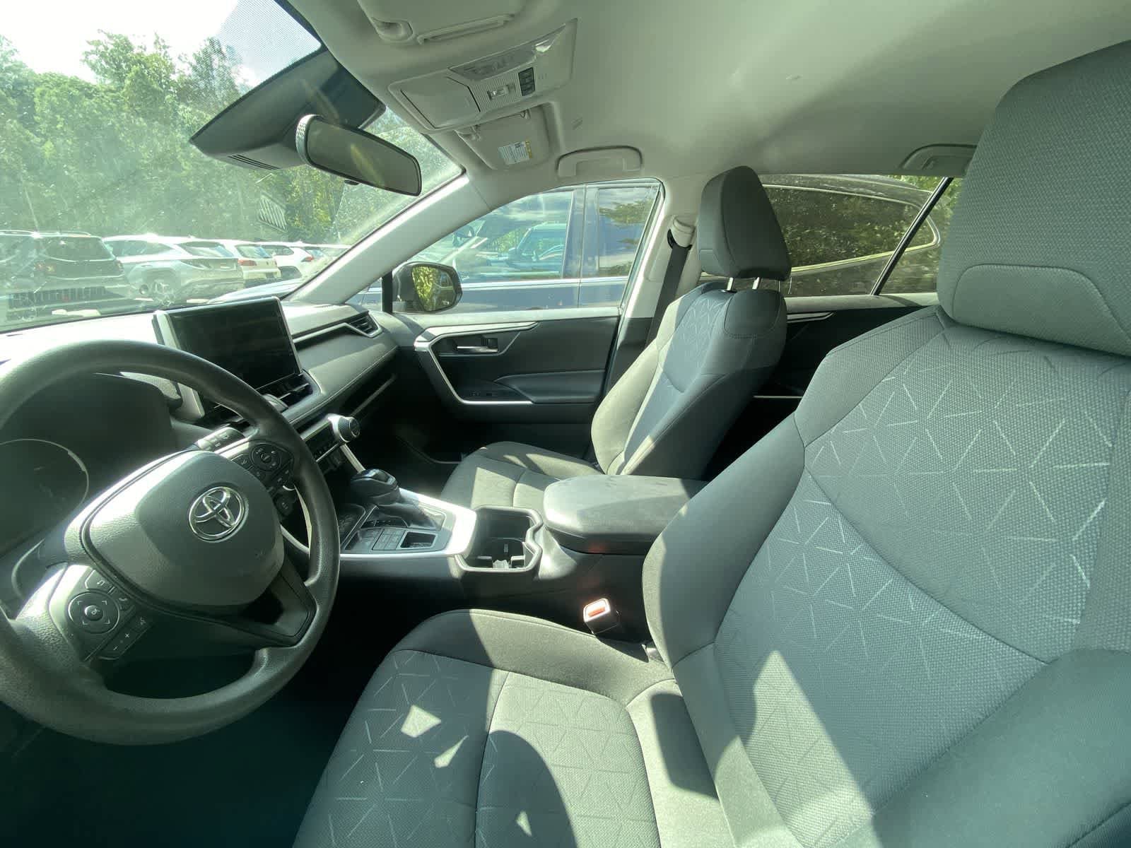 Thumbnail: 2024 Toyota RAV4 - 7