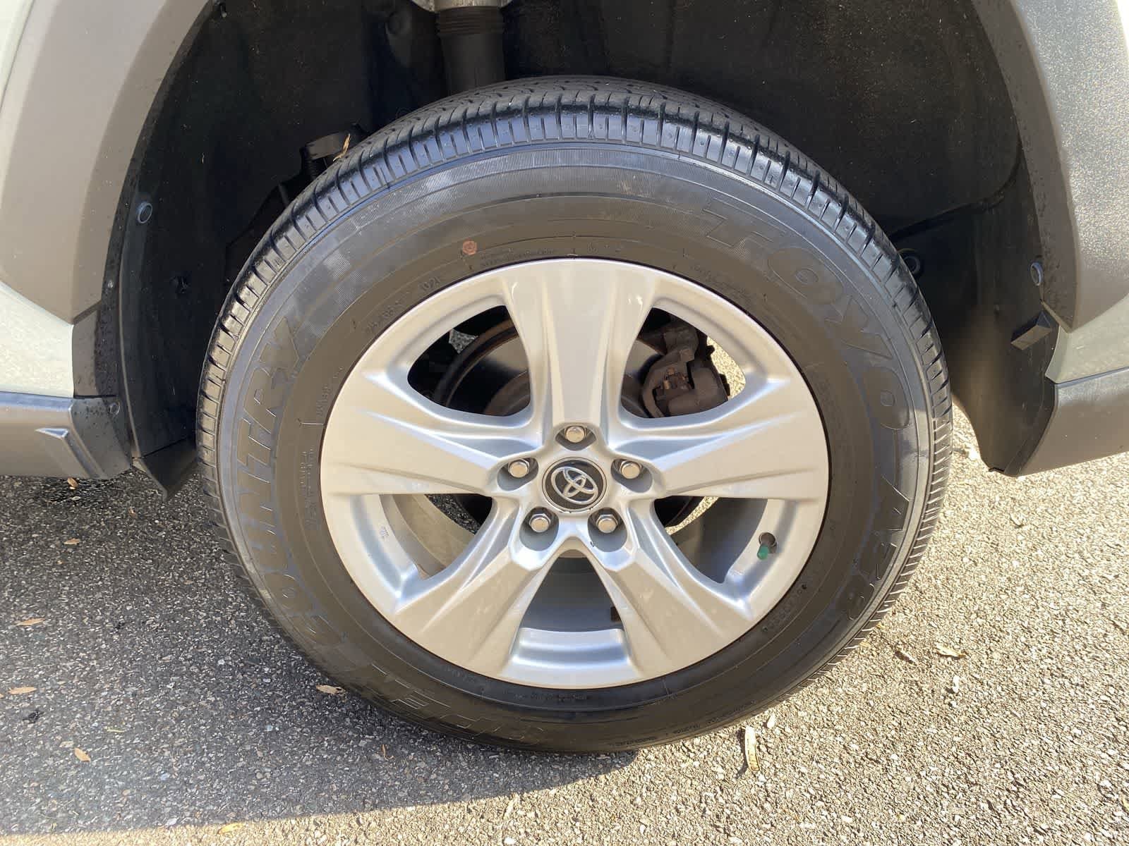 Thumbnail: 2021 Toyota RAV4 - 12