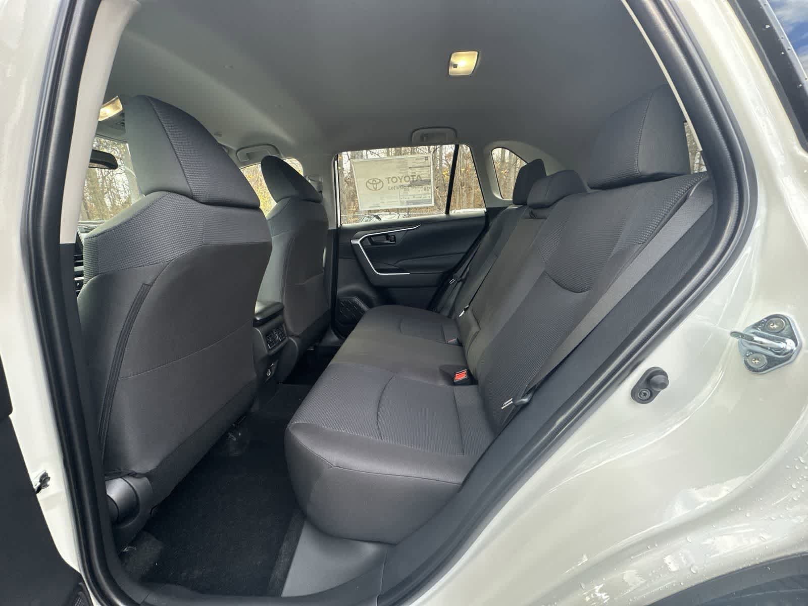 Thumbnail: 2025 Toyota RAV4 - 24