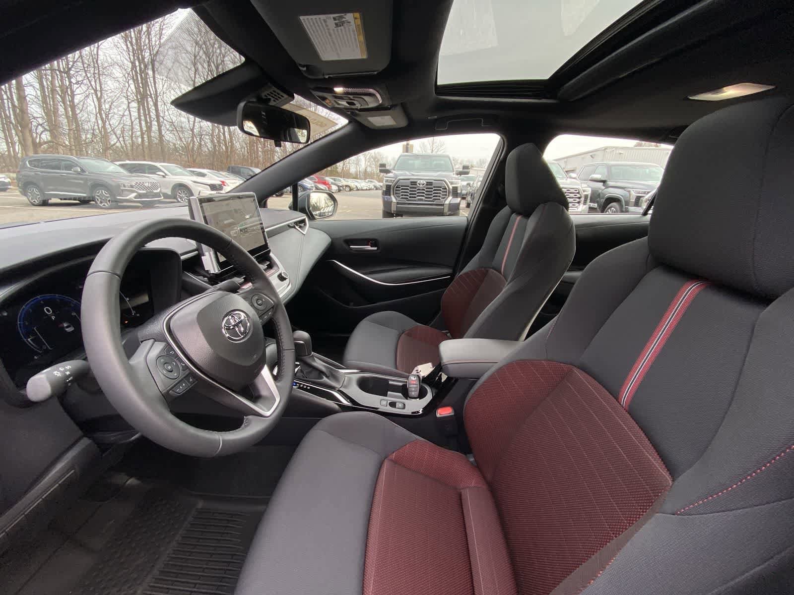 Thumbnail: 2025 Toyota Corolla - 24