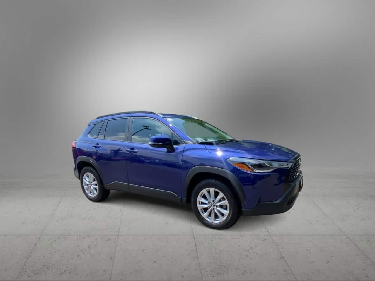 Thumbnail: 2022 Toyota Corolla Cross - 2