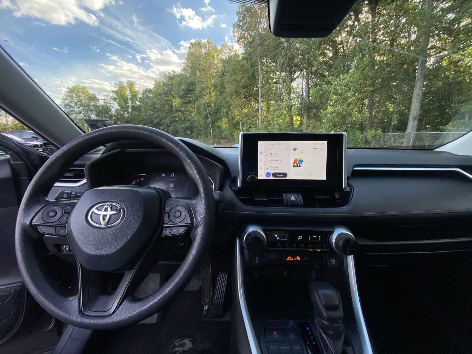 Thumbnail: 2024 Toyota RAV4 - 18