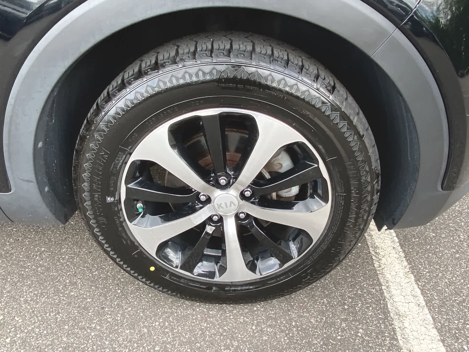Thumbnail: 2016 Kia Sorento - 14