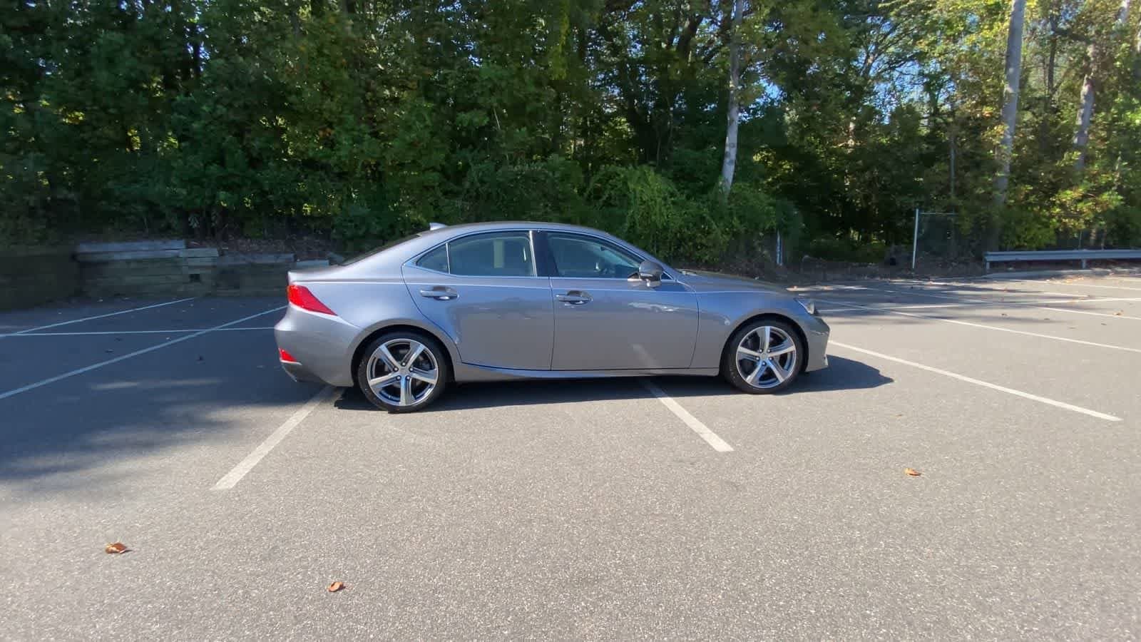 Thumbnail: 2020 Lexus IS - 9