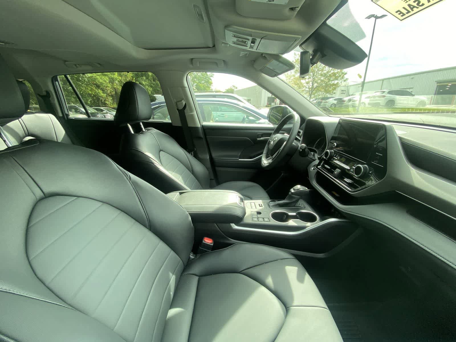 Thumbnail: 2025 Toyota Highlander - 5