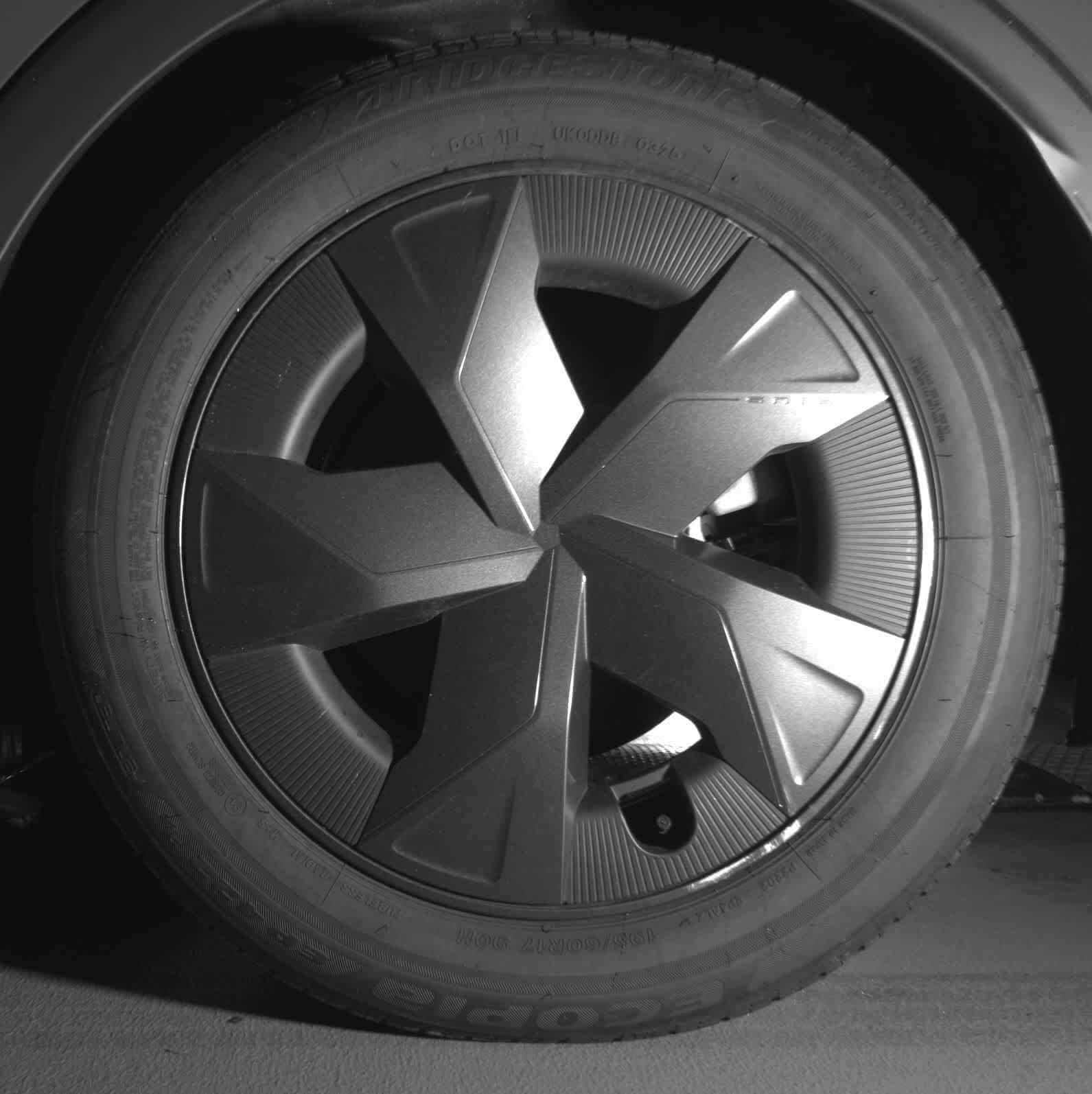 Thumbnail: 2025 Toyota Prius - 11