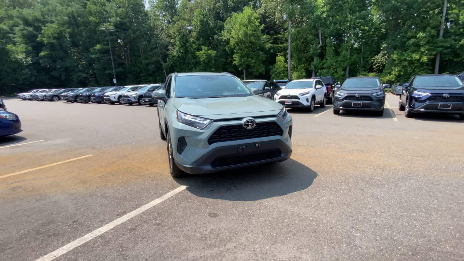 Thumbnail: 2022 Toyota RAV4 - 3