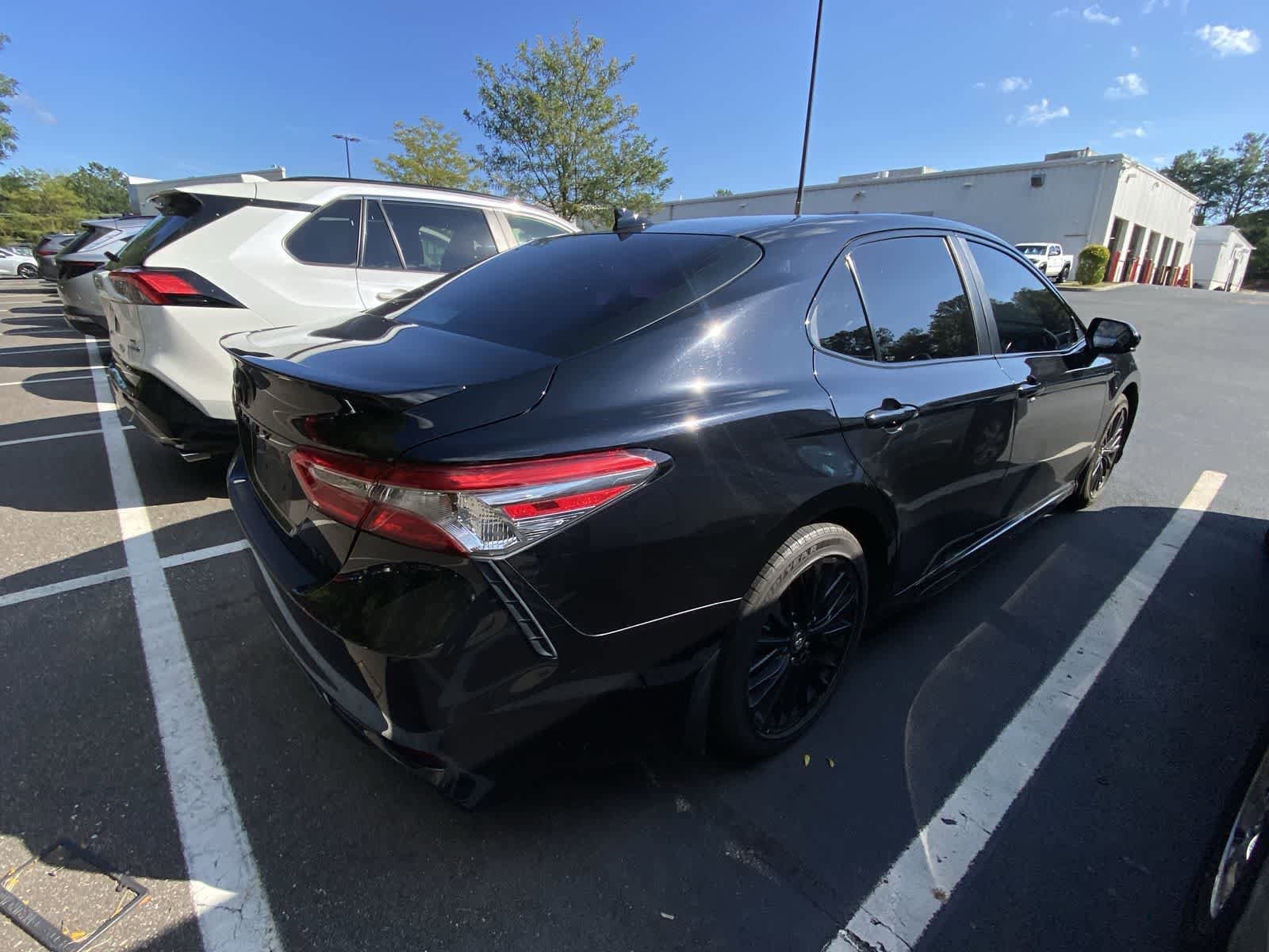 Thumbnail: 2019 Toyota Camry - 6