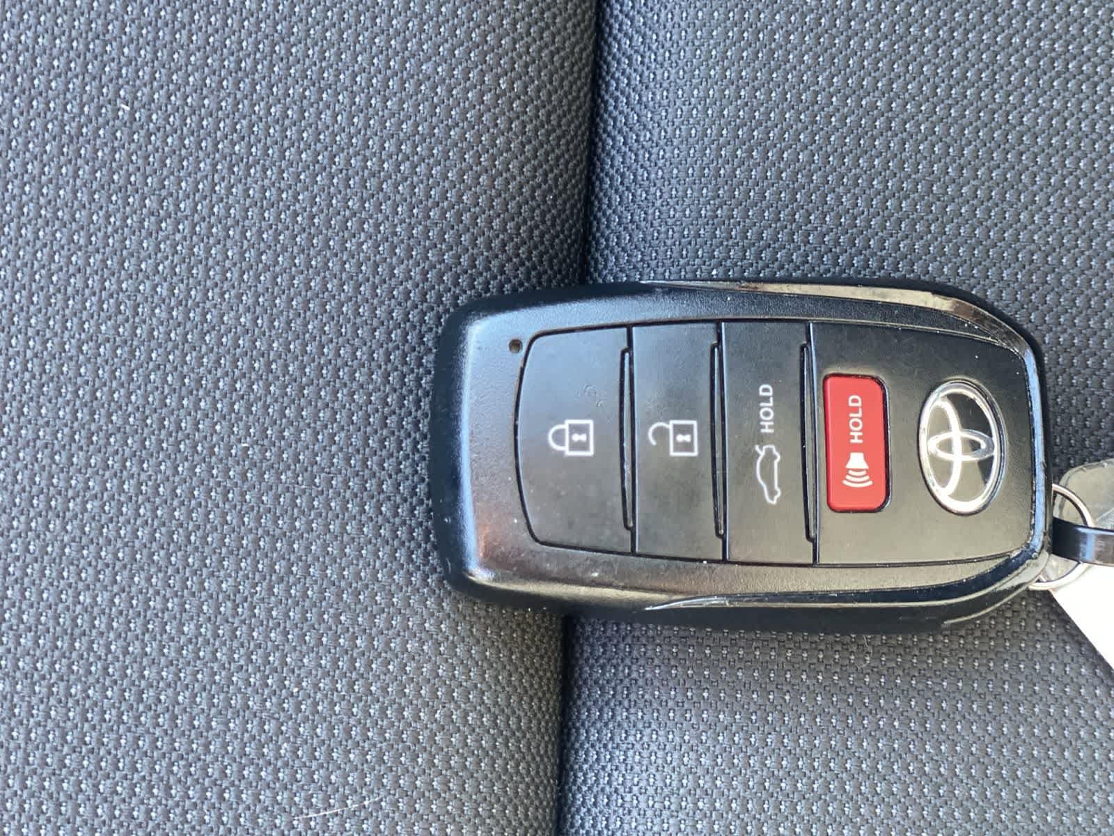 Thumbnail: 2023 Toyota Corolla - 31