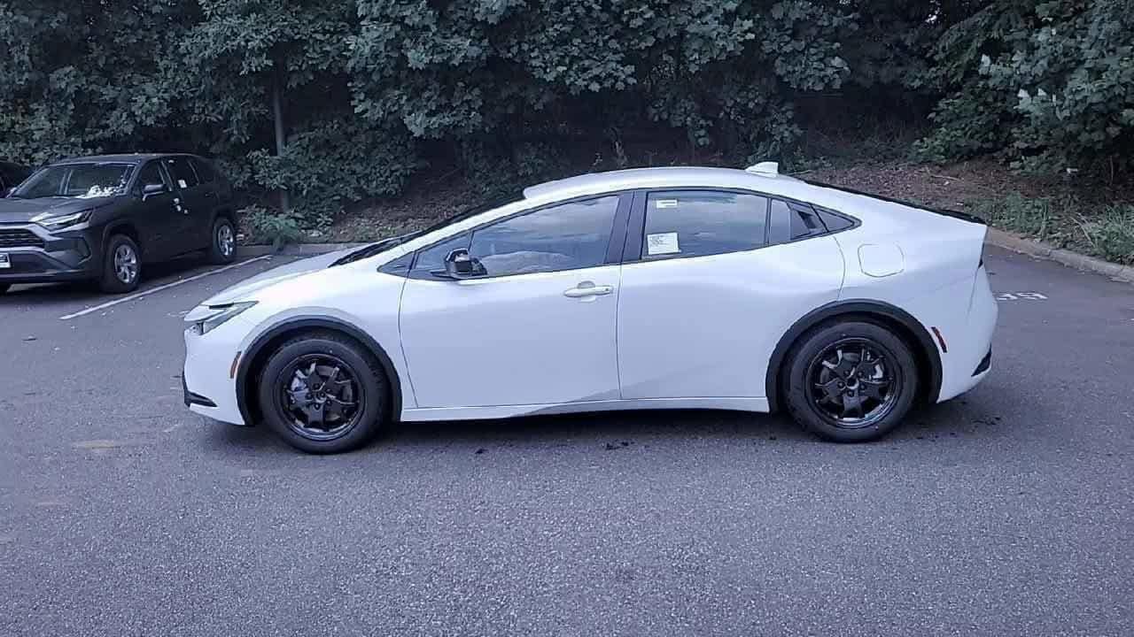 Thumbnail: 2025 Toyota Prius - 5