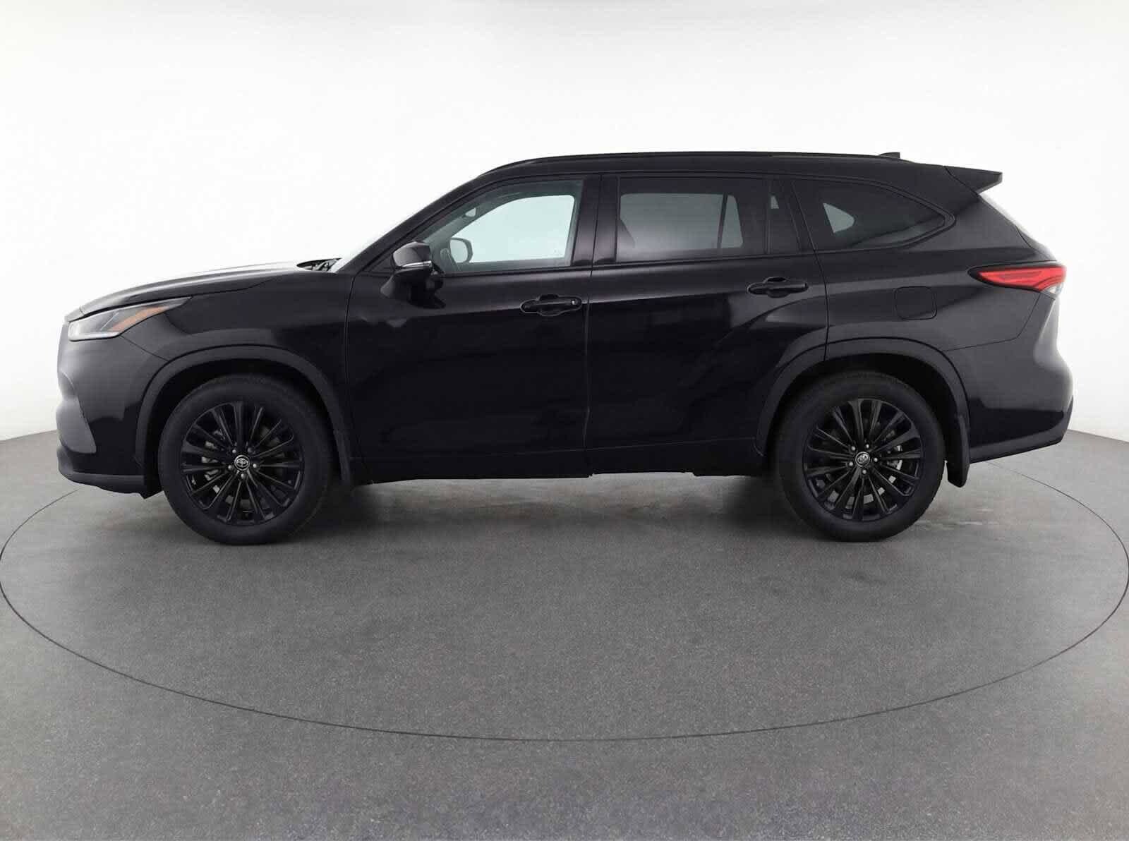 Thumbnail: 2025 Toyota Highlander - 6