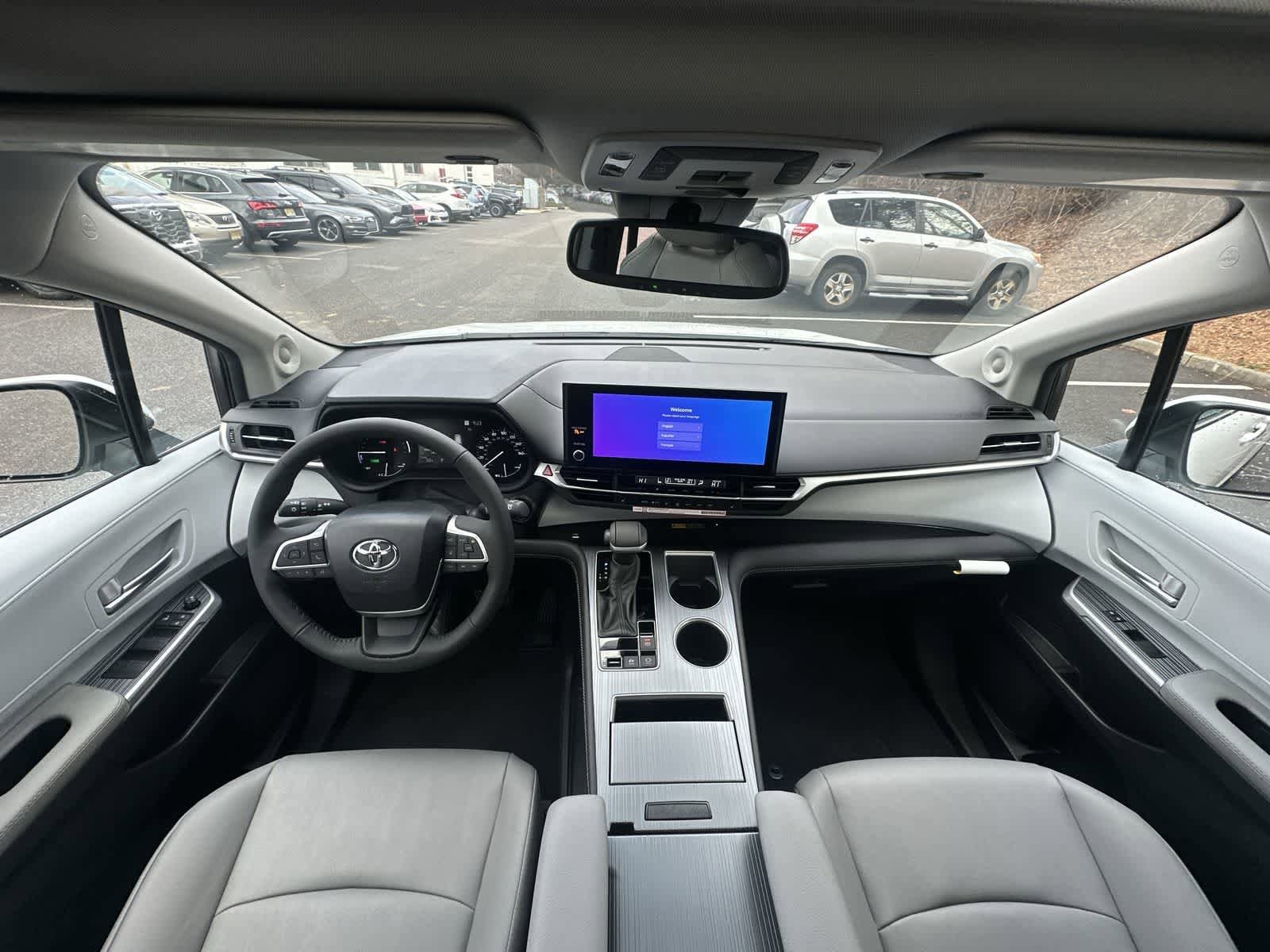 Thumbnail: 2026 Toyota Sienna - 38