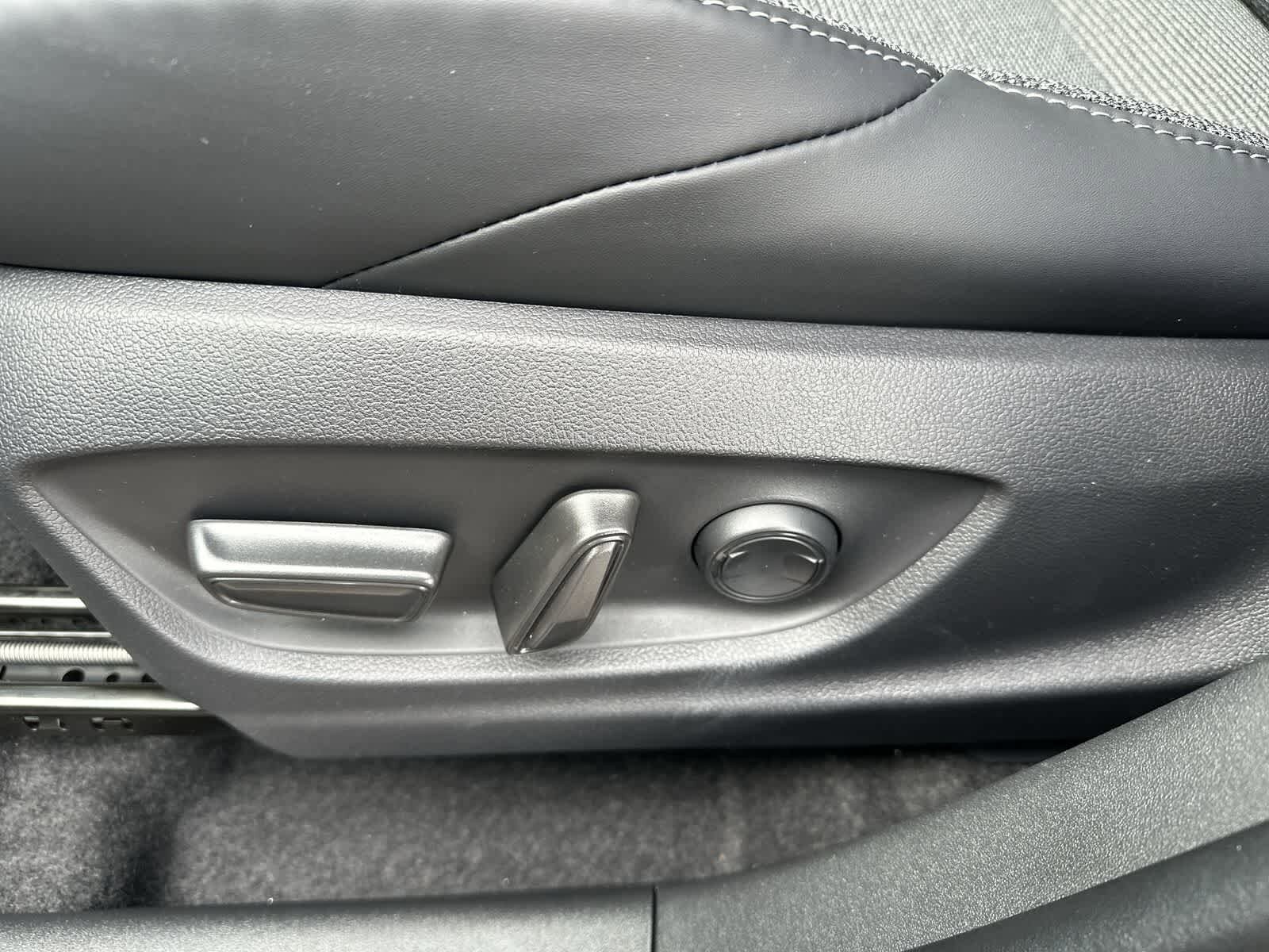 Thumbnail: 2026 Toyota bZ - 21