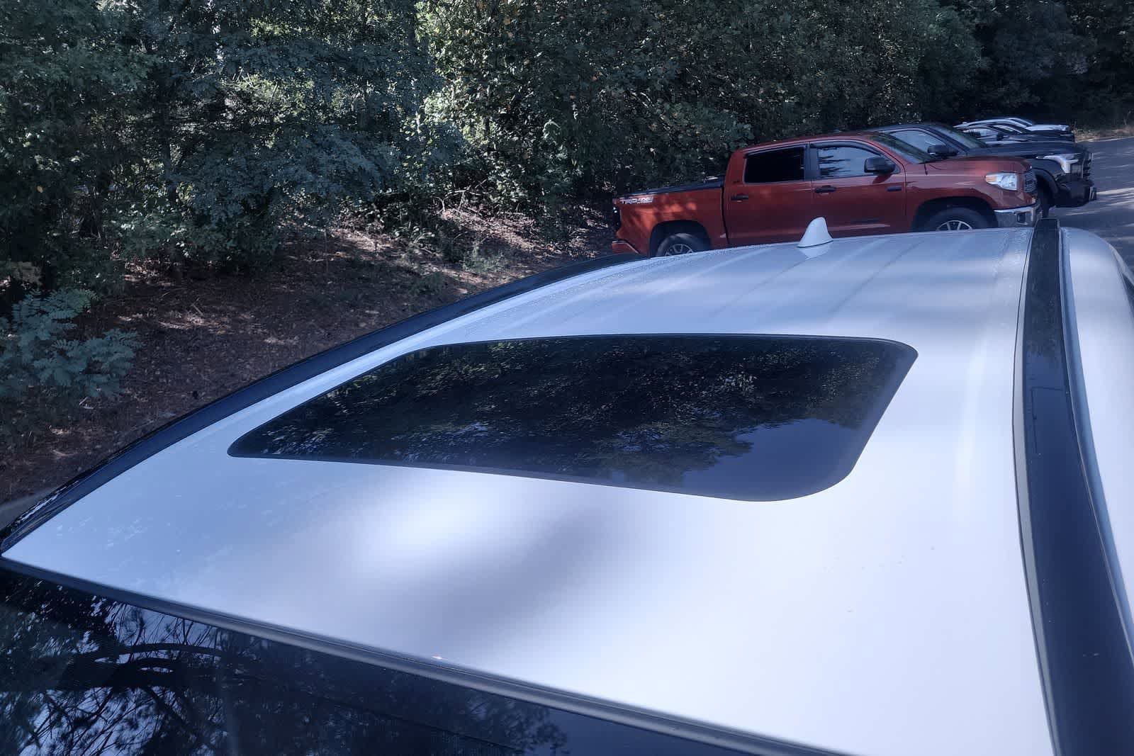Thumbnail: 2025 Toyota RAV4 - 12