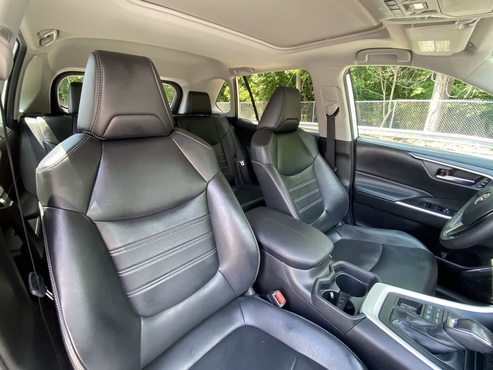 Thumbnail: 2020 Toyota RAV4 - 22