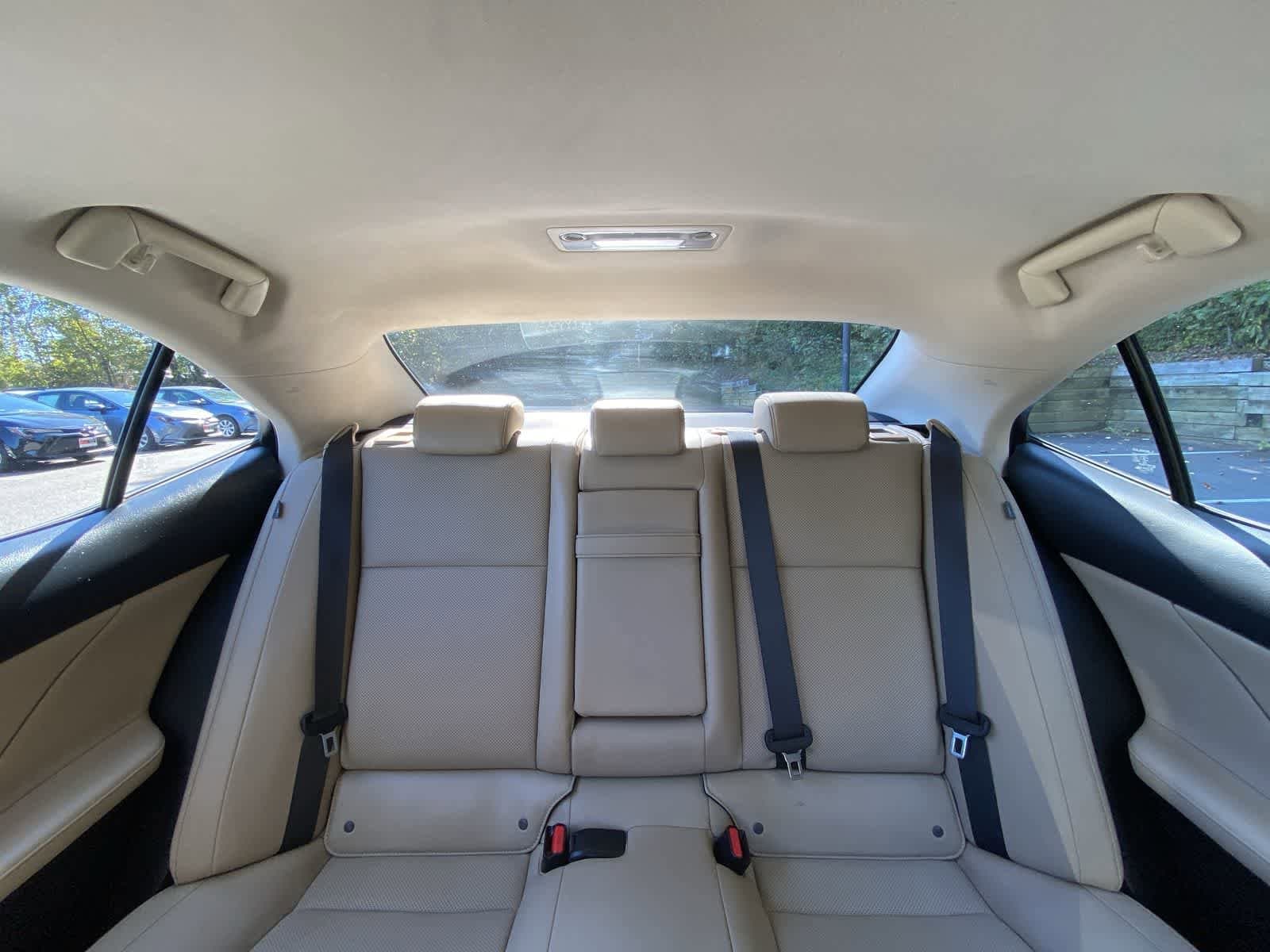 Thumbnail: 2020 Lexus IS - 25