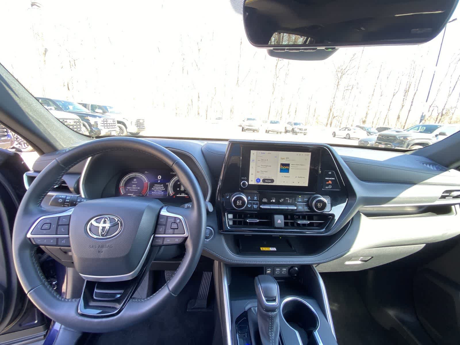 Thumbnail: 2025 Toyota Highlander - 22