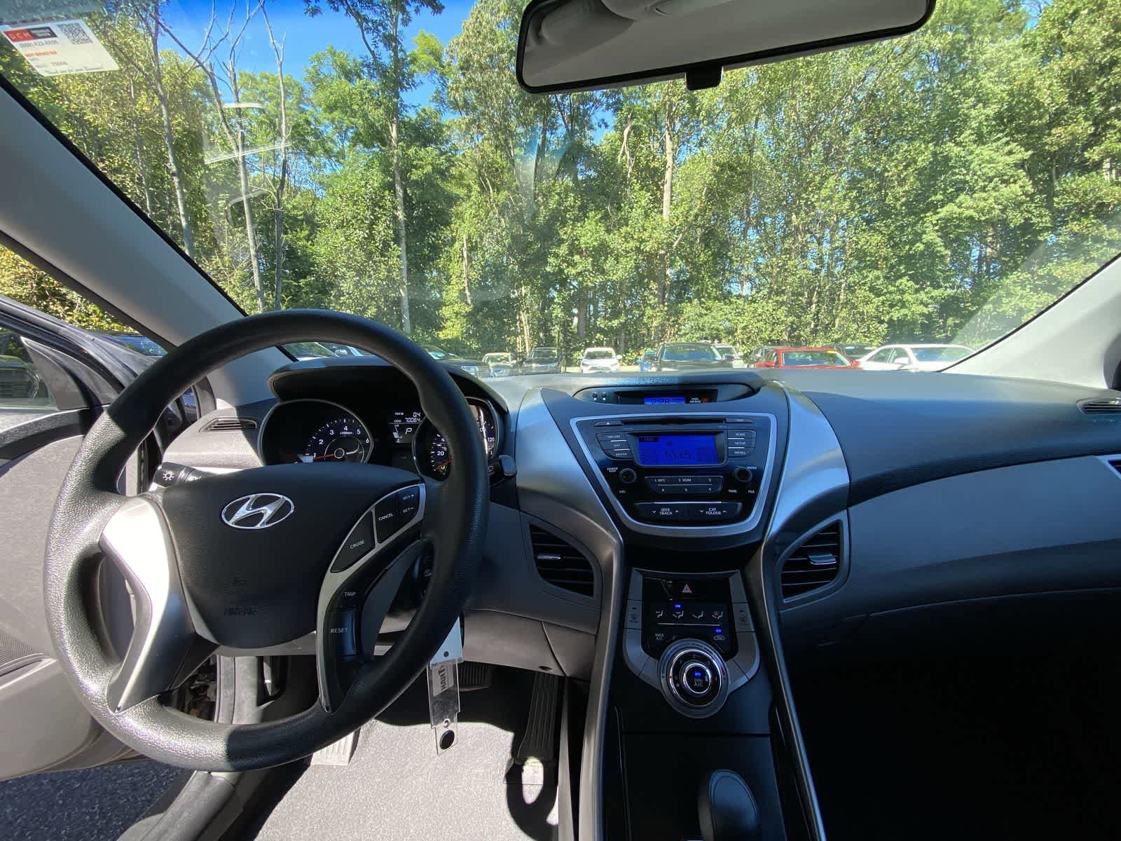 Thumbnail: 2013 Hyundai Elantra - 18