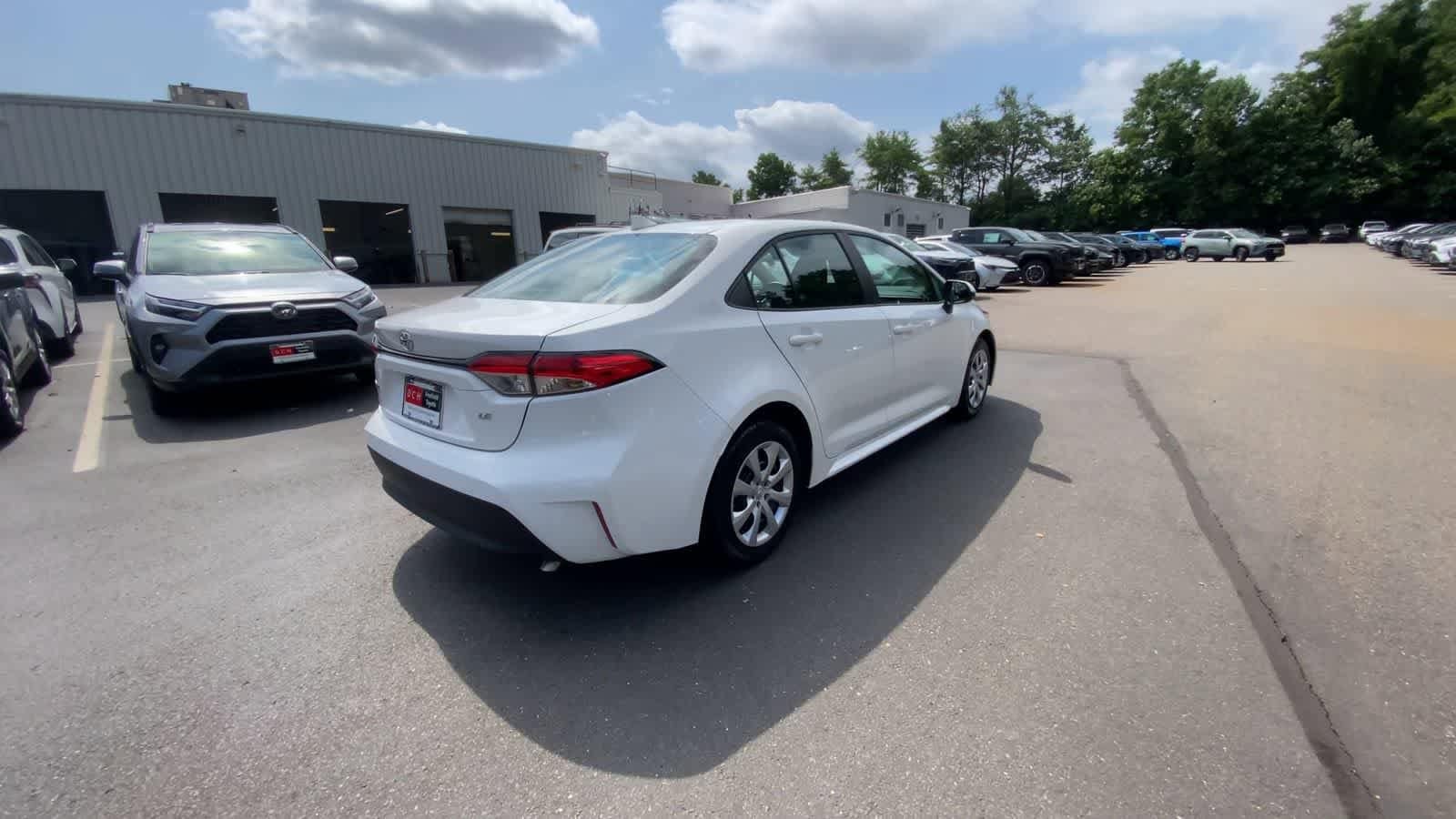 Thumbnail: 2024 Toyota Corolla - 8
