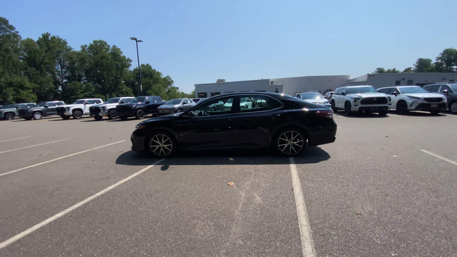 Thumbnail: 2022 Toyota Camry - 5