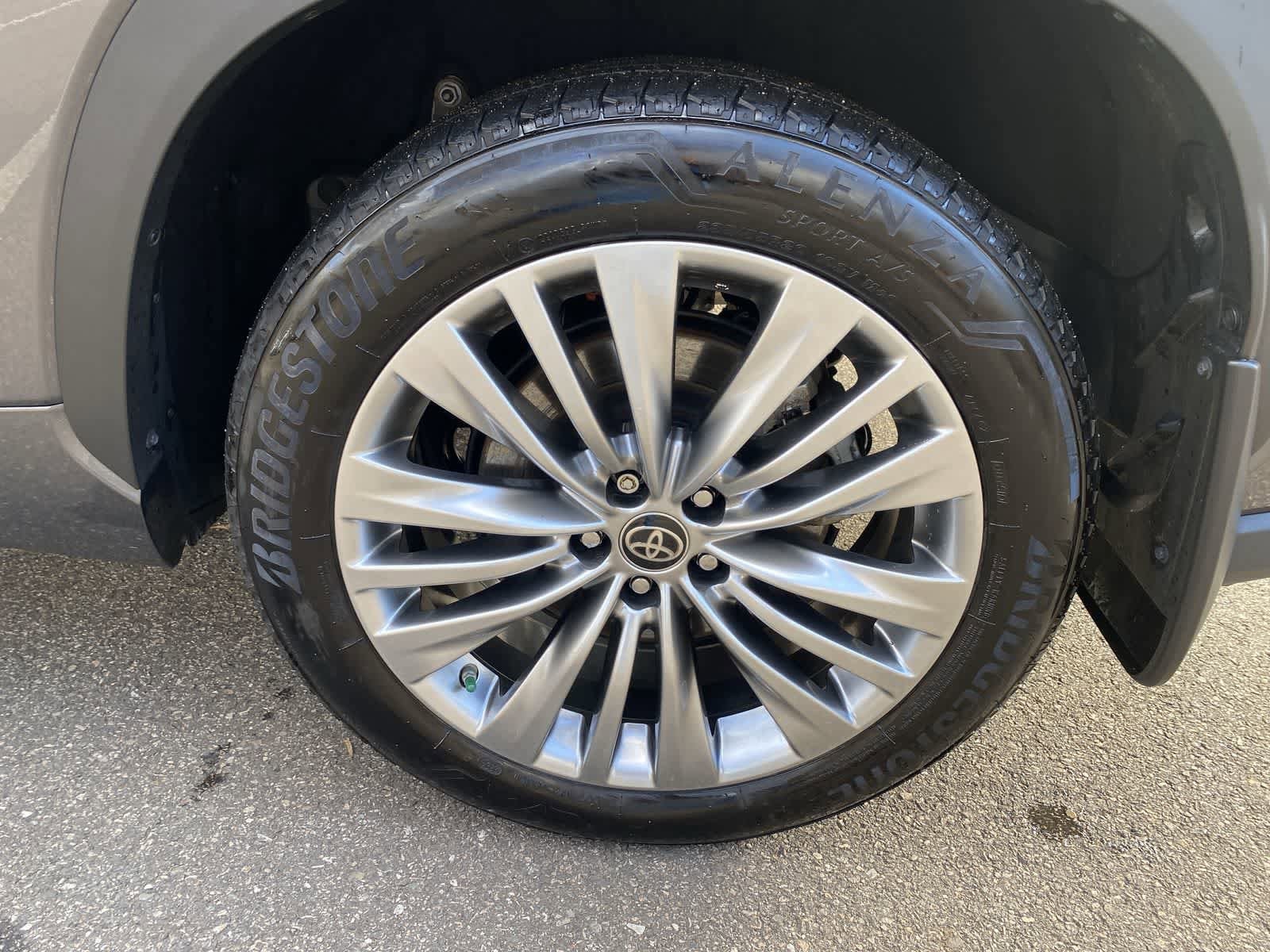 Thumbnail: 2025 Toyota Highlander - 17