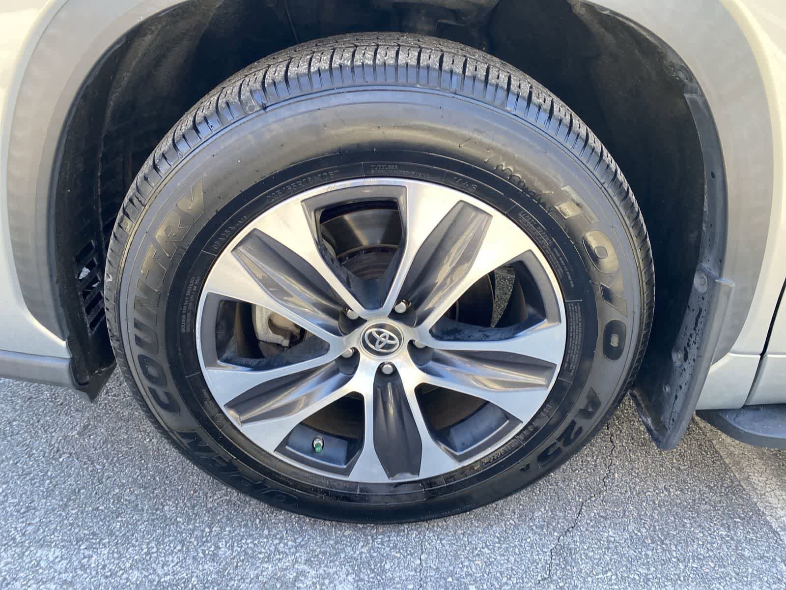 Thumbnail: 2021 Toyota Highlander - 15