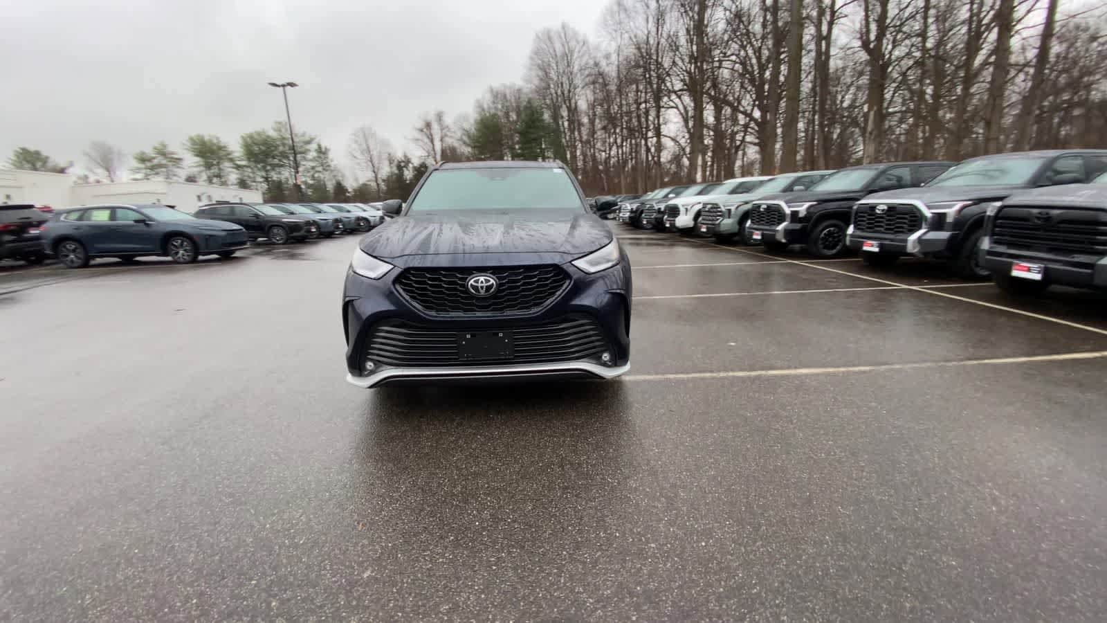 Thumbnail: 2025 Toyota Highlander - 6