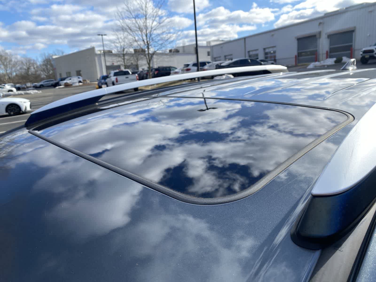 Thumbnail: 2016 Toyota RAV4 - 18