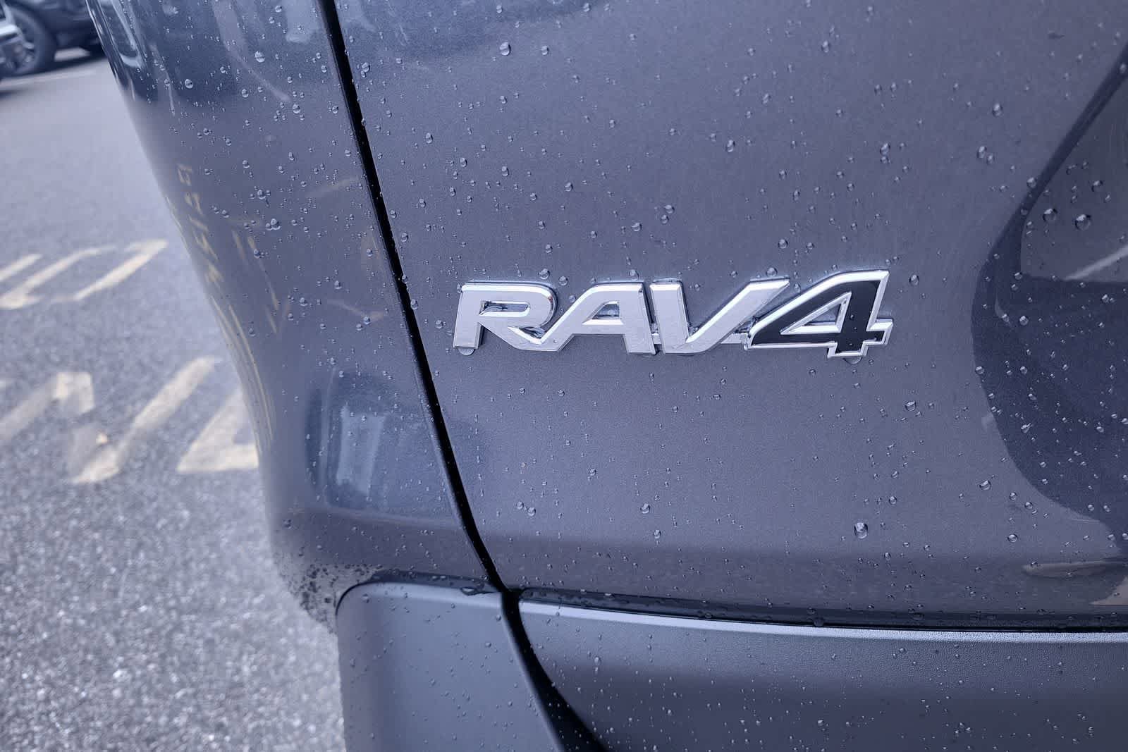 Thumbnail: 2025 Toyota RAV4 - 16