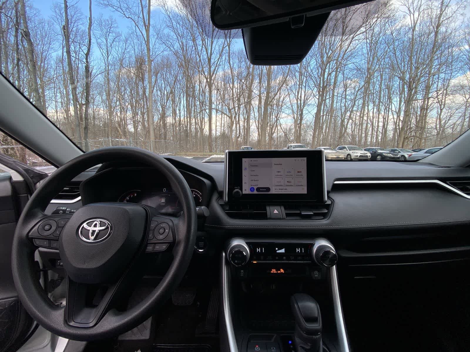 Thumbnail: 2024 Toyota RAV4 - 24