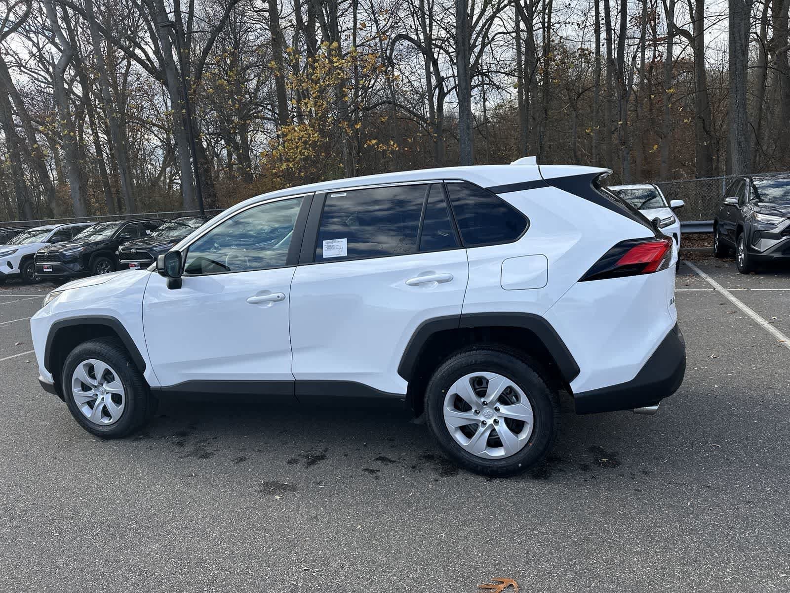 Thumbnail: 2025 Toyota RAV4 - 20