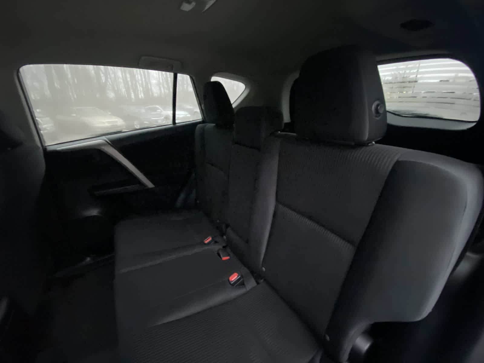 Thumbnail: 2016 Toyota RAV4 - 28