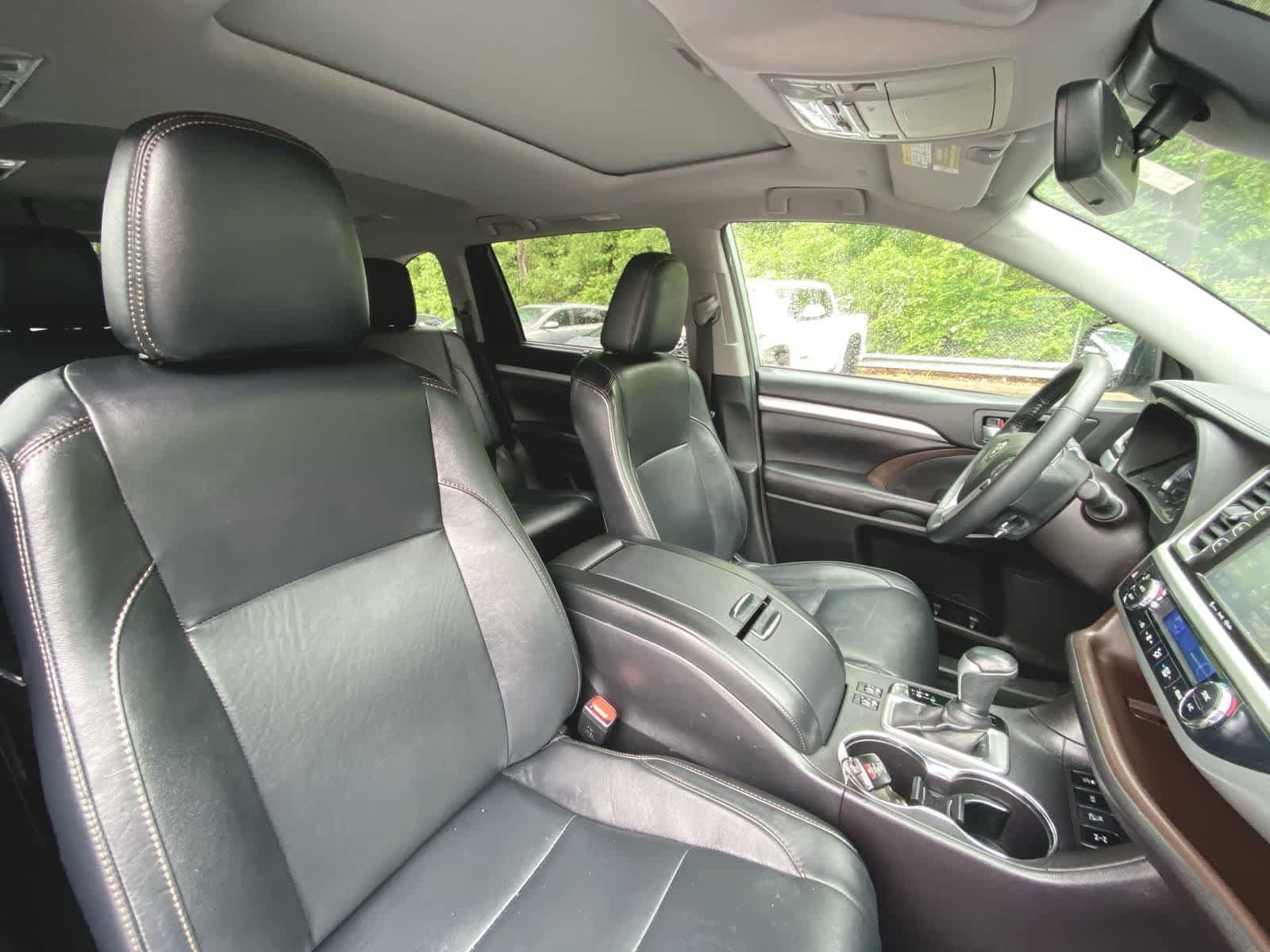 Thumbnail: 2018 Toyota Highlander - 22