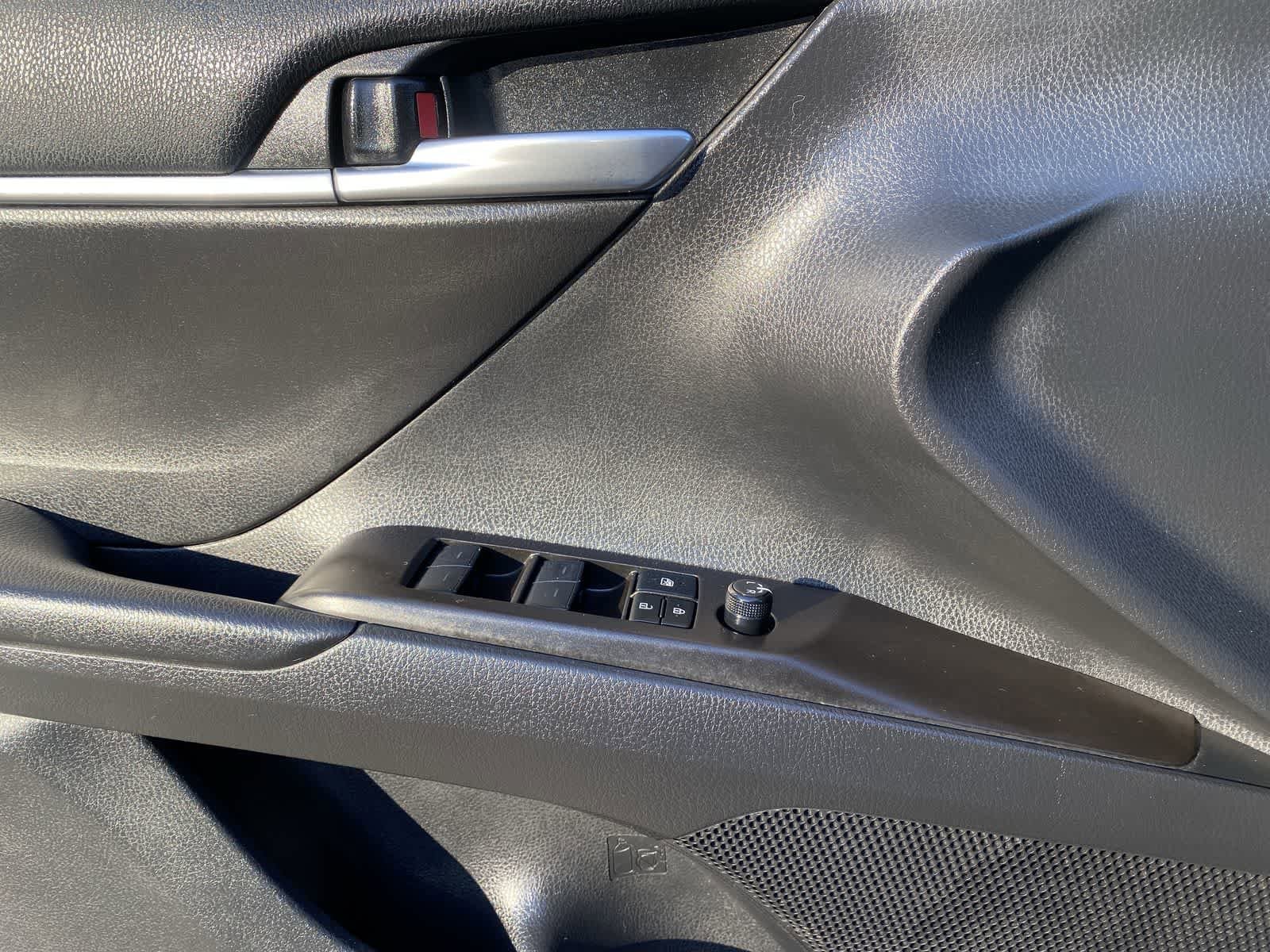 Thumbnail: 2023 Toyota Camry - 21