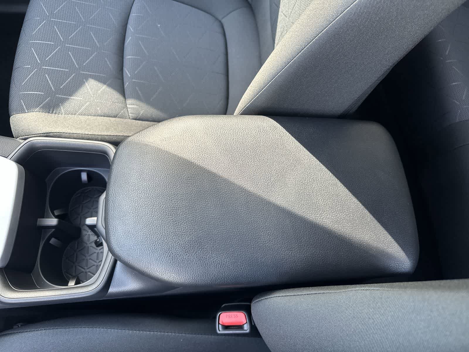 Thumbnail: 2025 Toyota RAV4 - 24