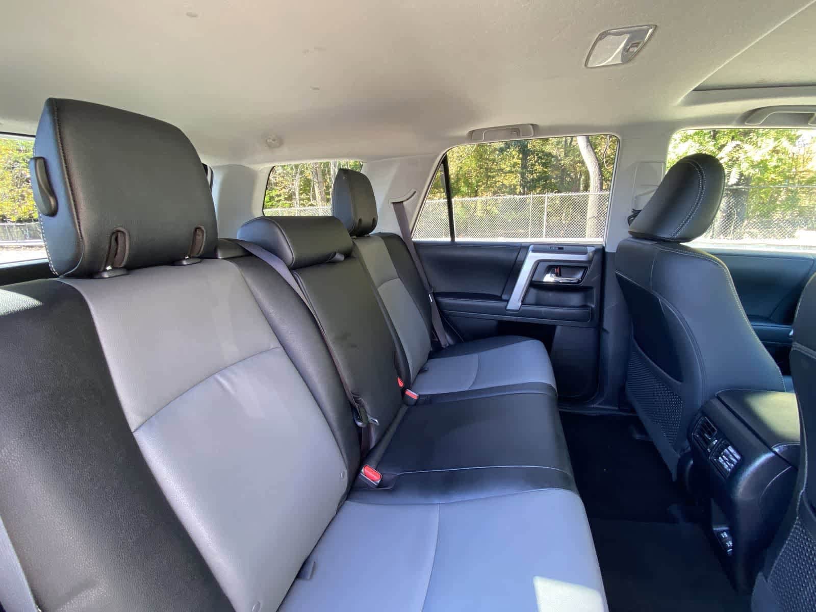 Thumbnail: 2020 Toyota 4Runner - 25