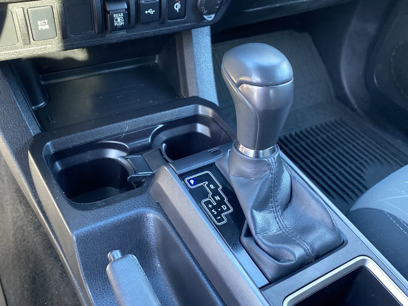 Thumbnail: 2022 Toyota Tacoma - 34