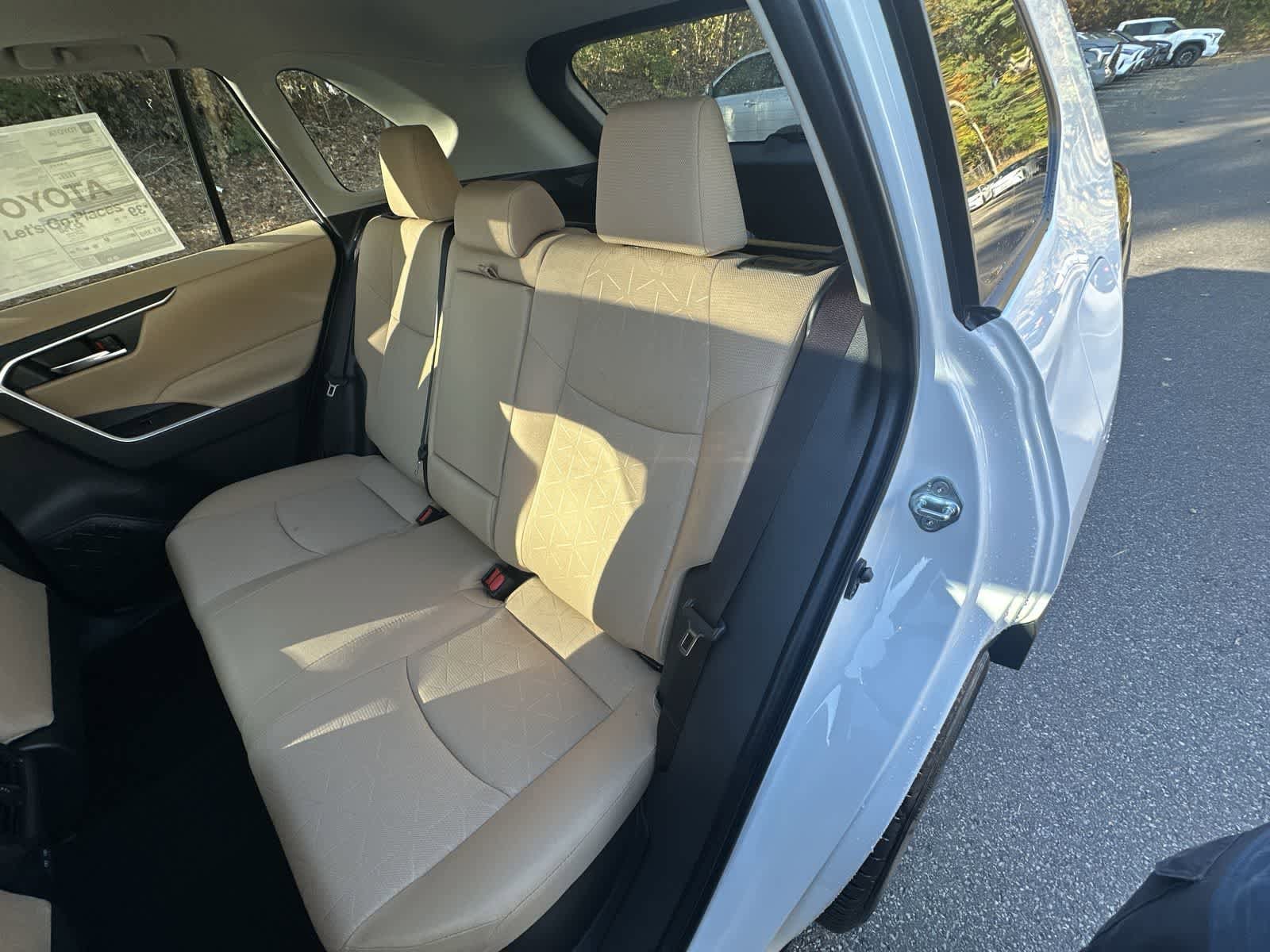 Thumbnail: 2025 Toyota RAV4 - 29