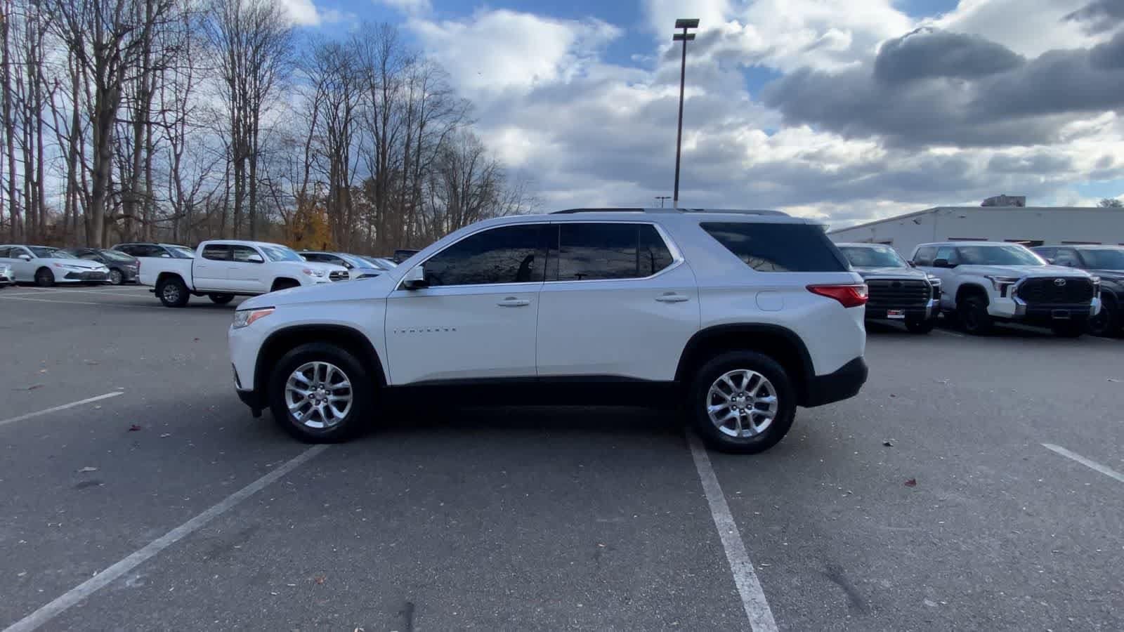 Thumbnail: 2018 Chevrolet Traverse - 11