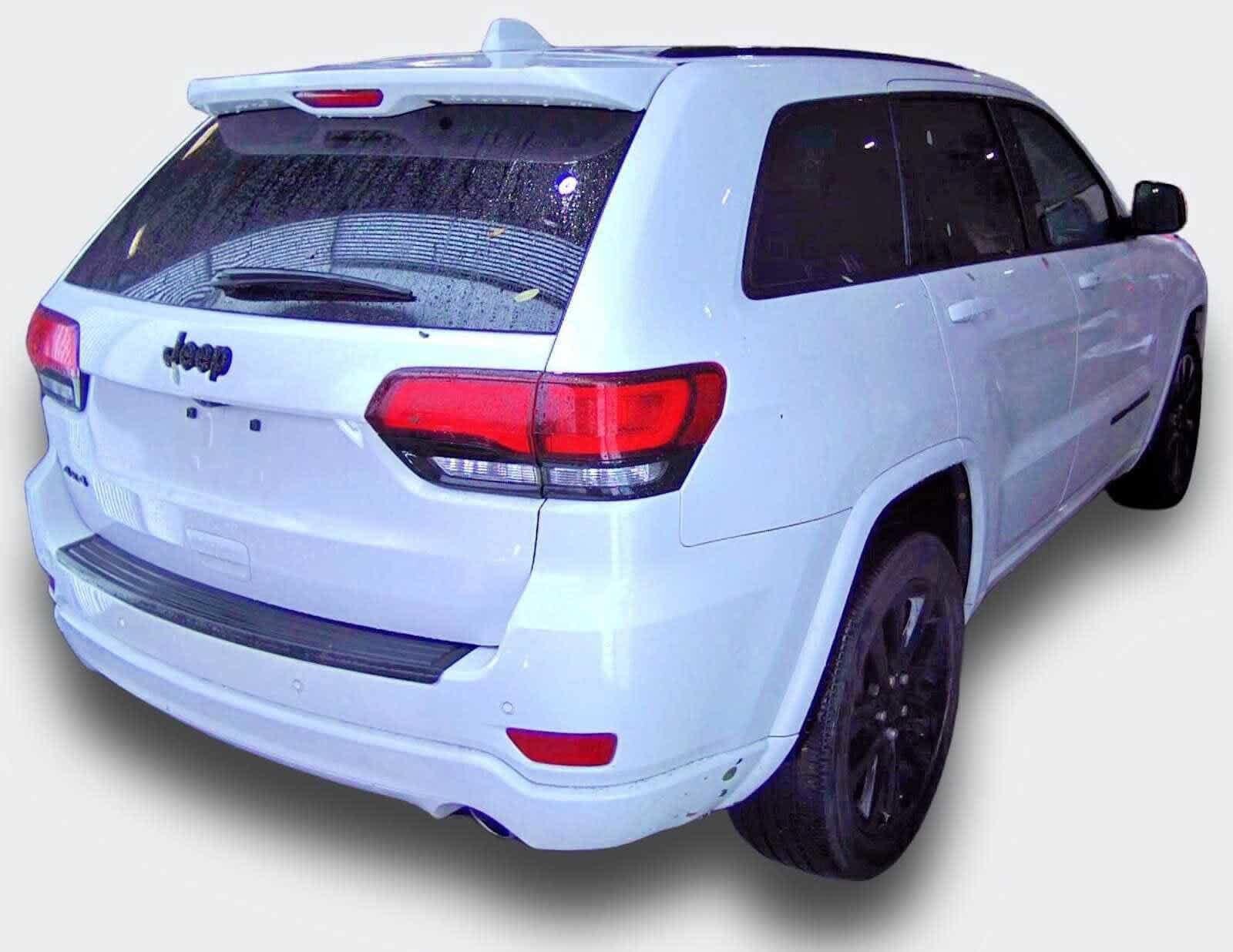 Thumbnail: 2019 Jeep Grand Cherokee - 3