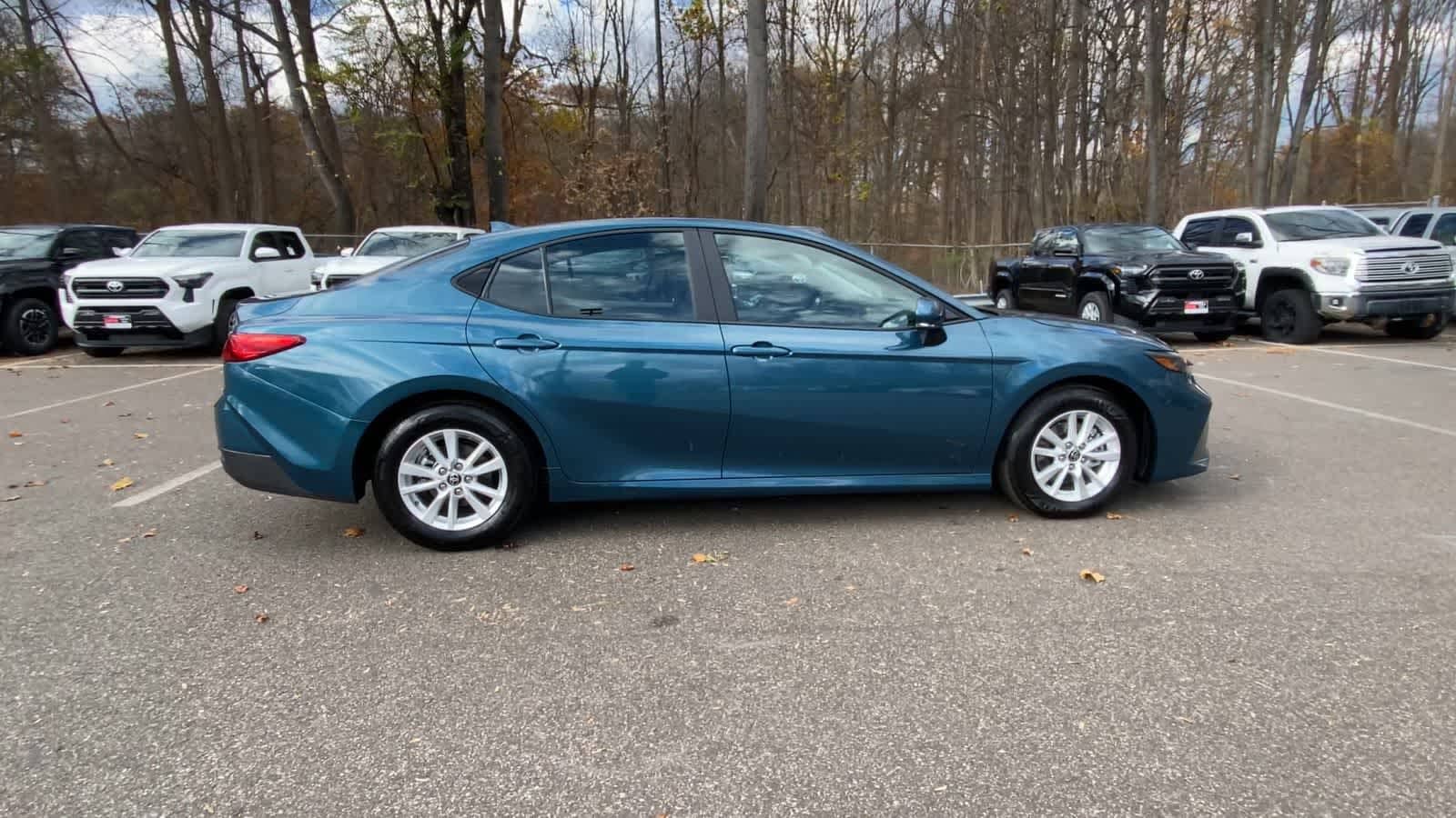 Thumbnail: 2025 Toyota Camry - 15