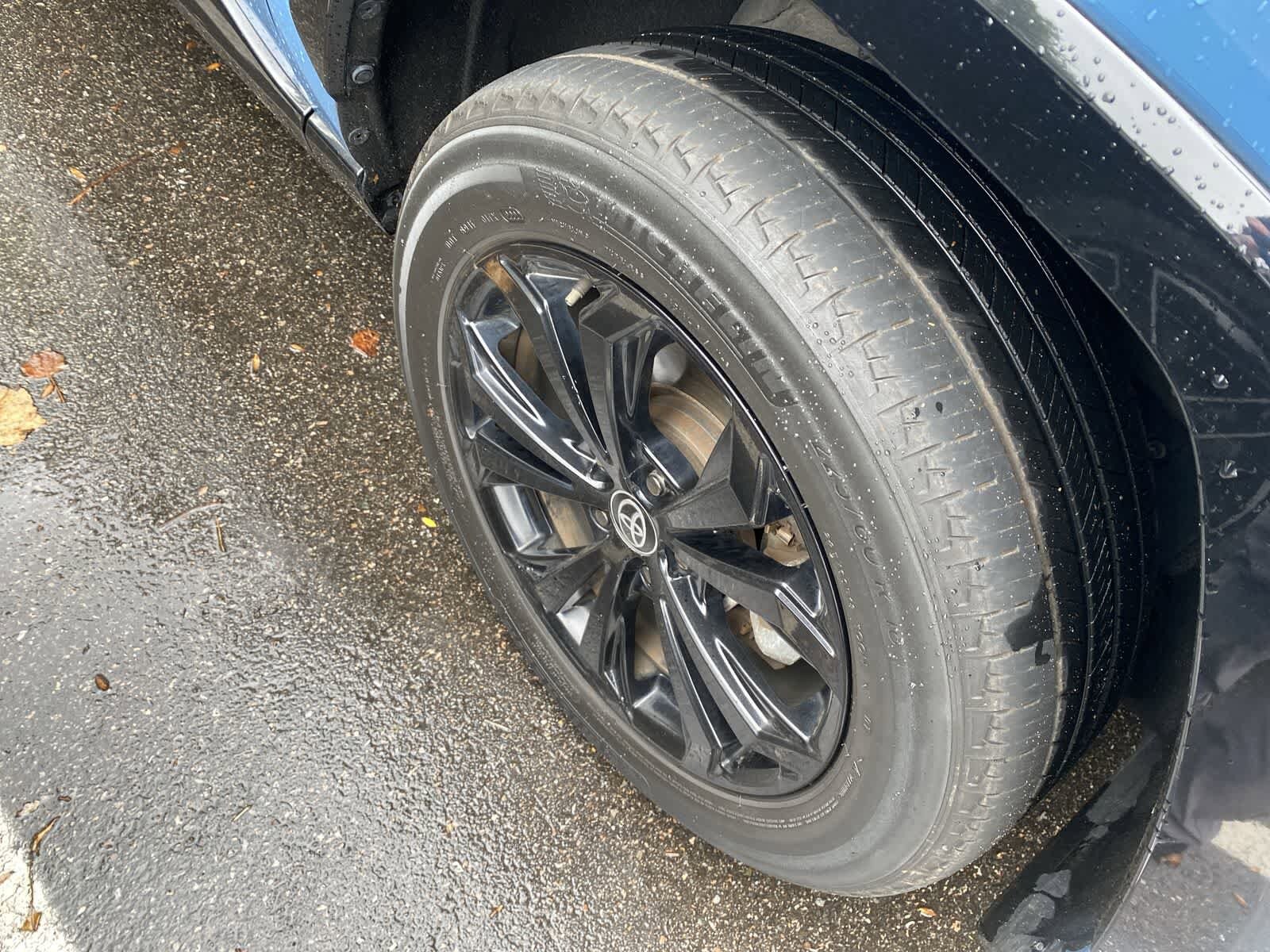 2022 Toyota RAV4 Hybrid SE photo 4