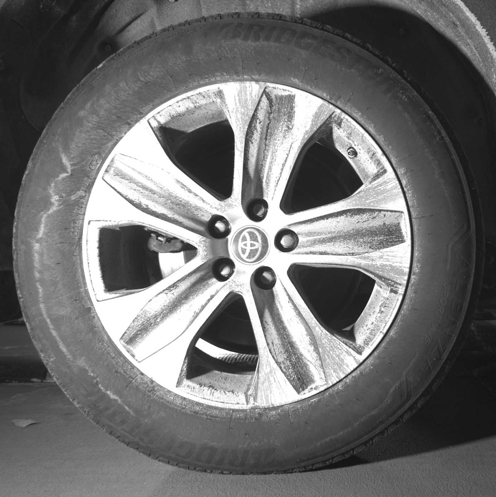 Thumbnail: 2021 Toyota Highlander - 23