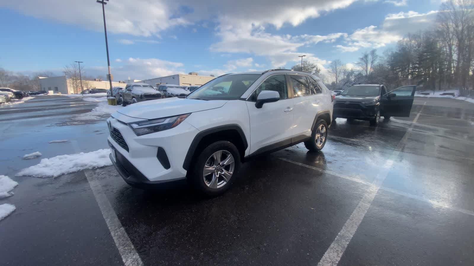 Thumbnail: 2024 Toyota RAV4 - 10