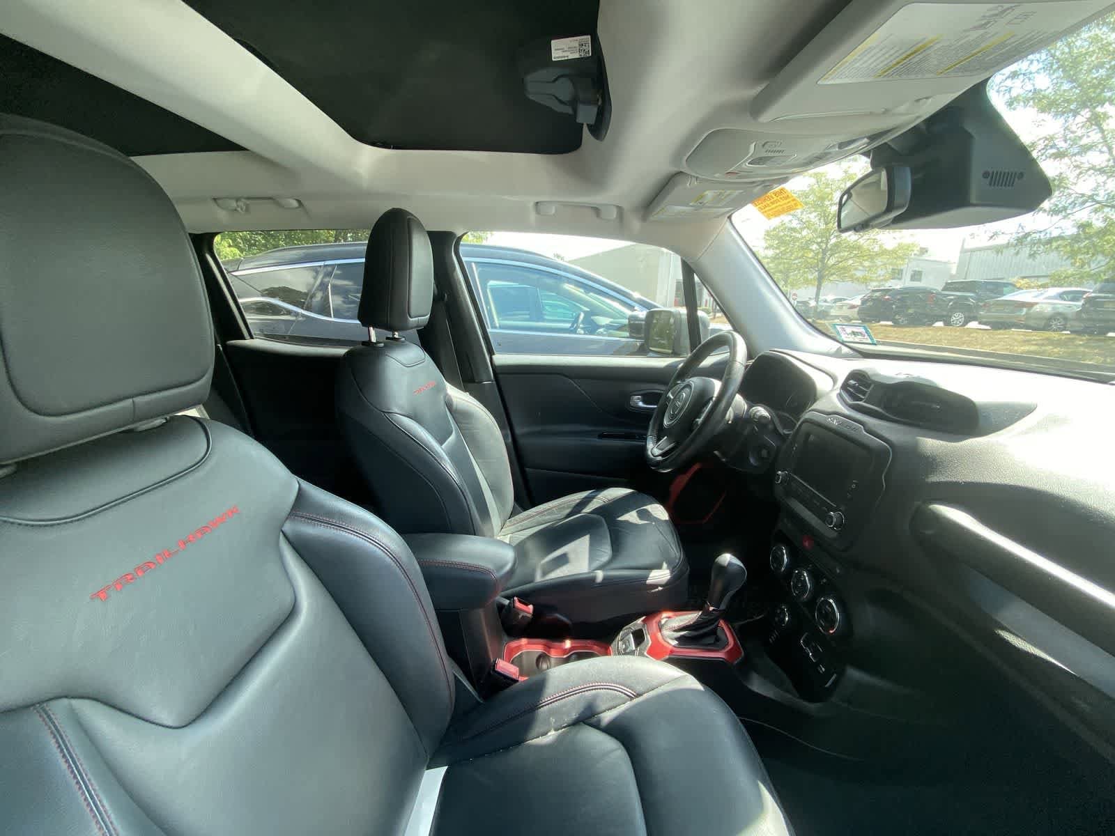 Thumbnail: 2016 Jeep Renegade - 5
