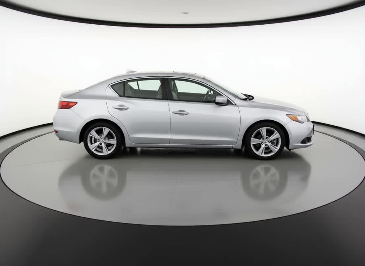 Thumbnail: 2013 Acura ILX - 4