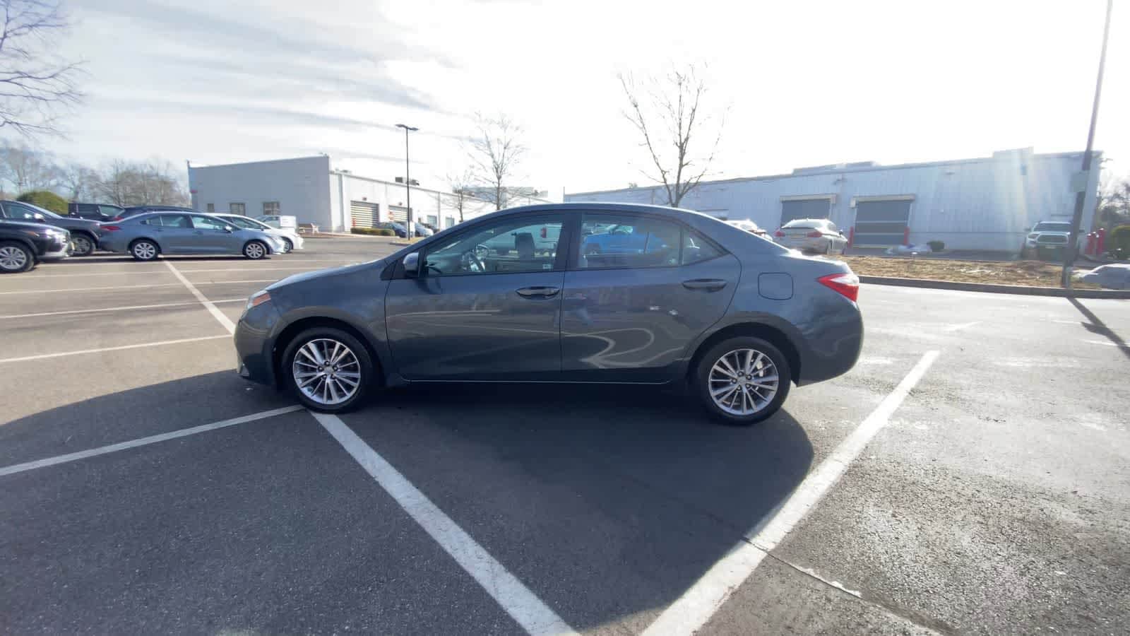 Thumbnail: 2014 Toyota Corolla - 10