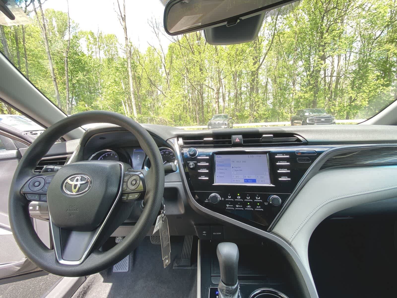 2019 Toyota Camry LE 18